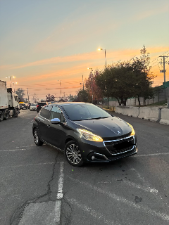 Peugeot 208 2016